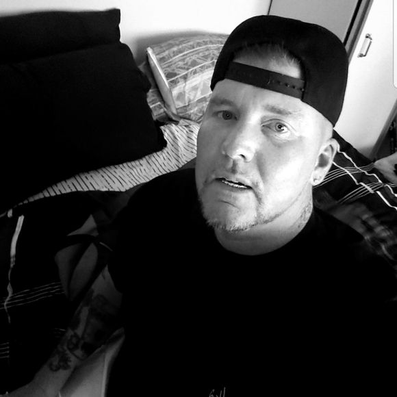 Meet your Posher, James - Picture 2 of 2